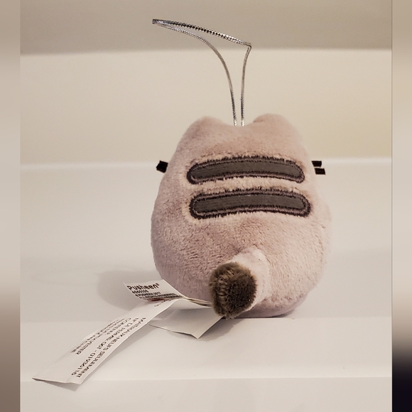 Pusheen Candle Cat Ornament - Picture 2 of 6